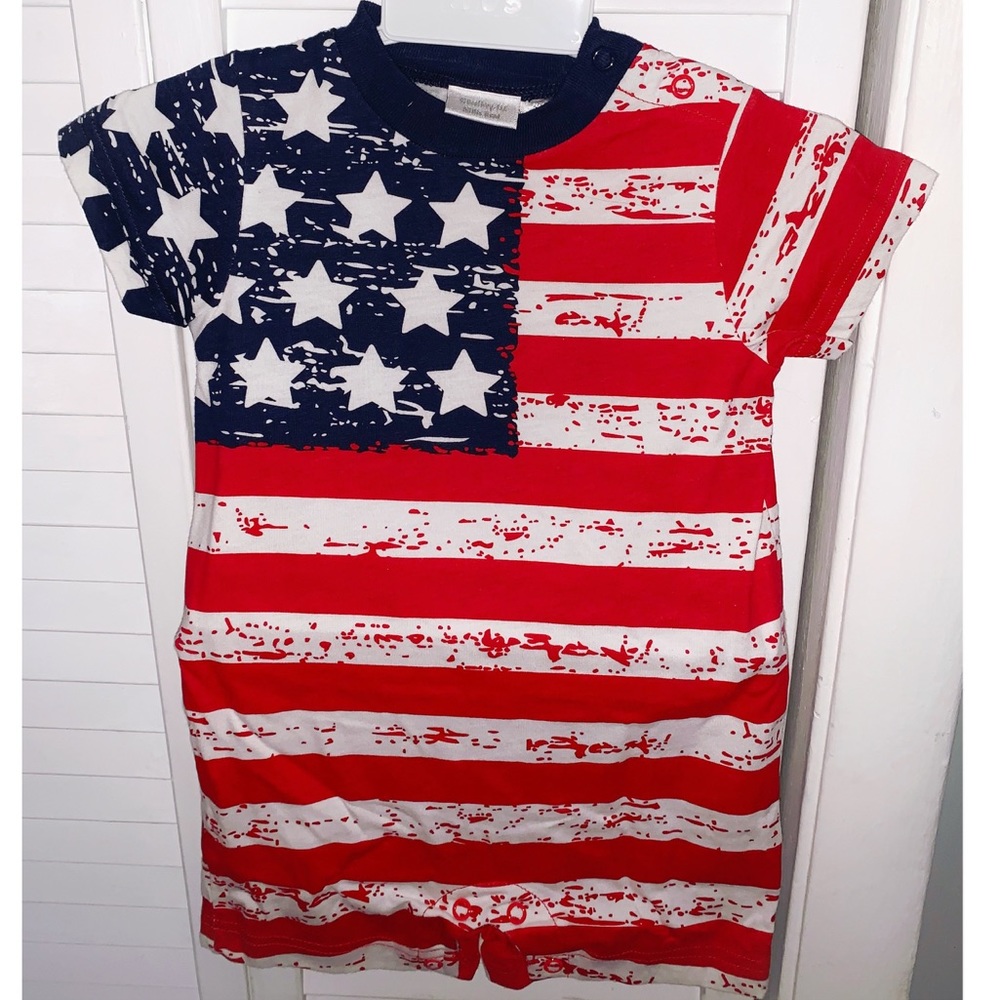 📌📌SOLD📌📌American Flag onesie 12mon